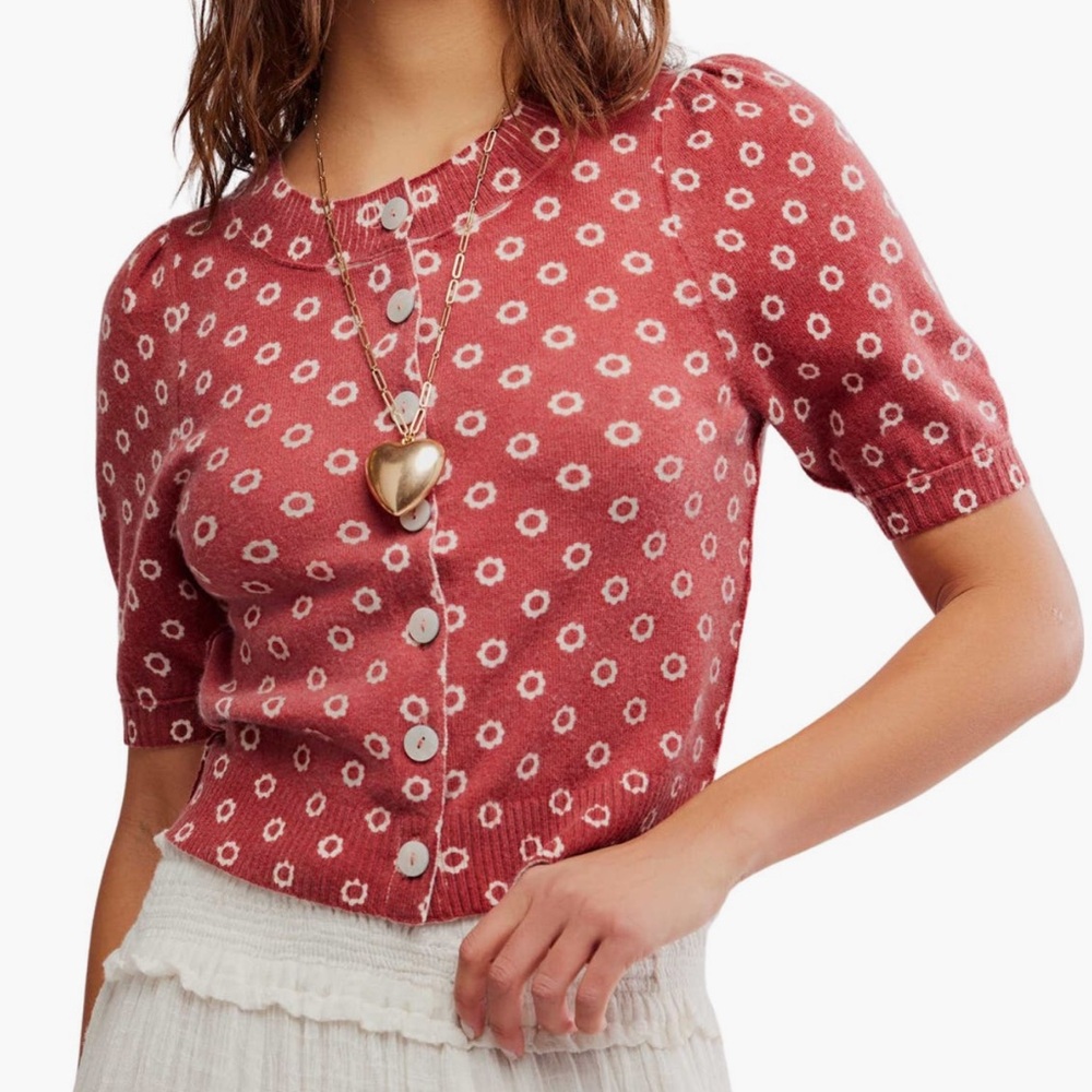 Free People Isla Puff Sleeve Crop
Wool & Cashmere Blend
Cardigan